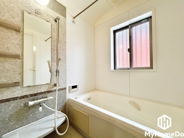 西区清里町の浴室|1日の疲れを癒す浴室でゆったりリフレッシュ。