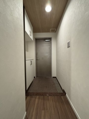 ファミール芦屋ガーデンスクエアⅣ番館の玄関
