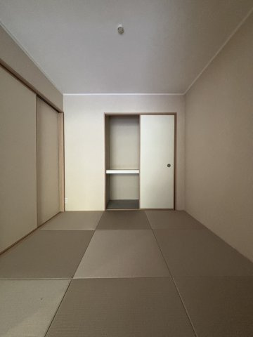 ファミール芦屋ガーデンスクエアⅣ番館の和室