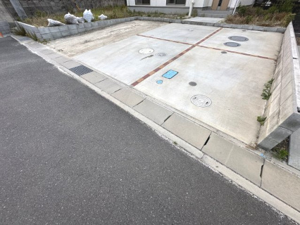 【駐車場】