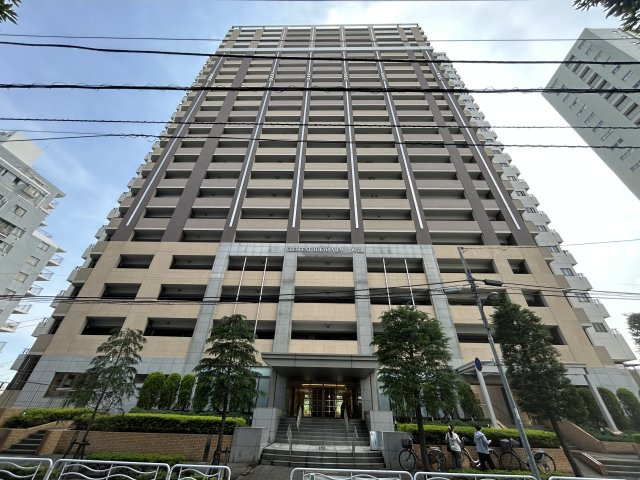 クレッセント東京ヴュータワーの外観