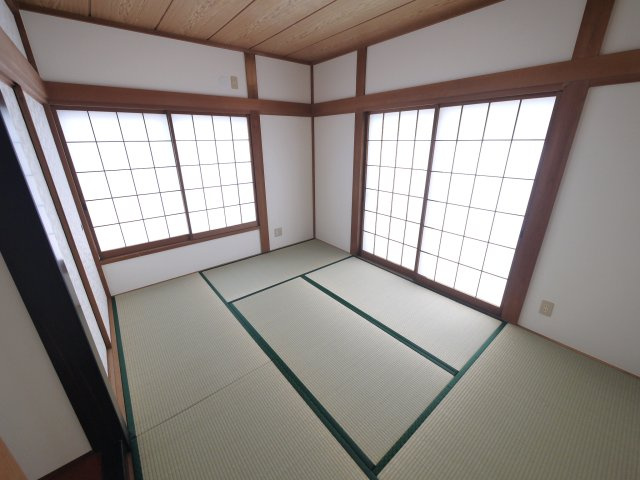 東金市菱沼  中古戸建 の和室|内装リフォーム済み令和8年4月 JR東金線求名駅徒歩約8分 スーパートアトライウェル徒歩約13分