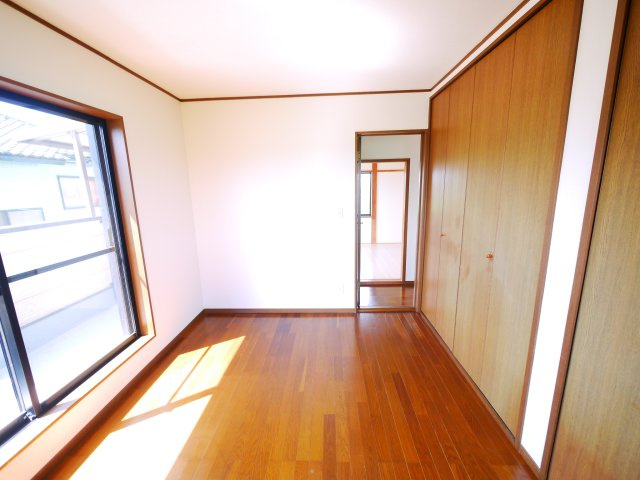東金市菱沼  中古戸建 の洋室|内装リフォーム済み令和8年4月 JR東金線求名駅徒歩約8分 スーパートアトライウェル徒歩約13分