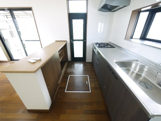 東金市菱沼  中古戸建 のキッチン|内装リフォーム済み令和8年4月 JR東金線求名駅徒歩約8分 スーパートアトライウェル徒歩約13分