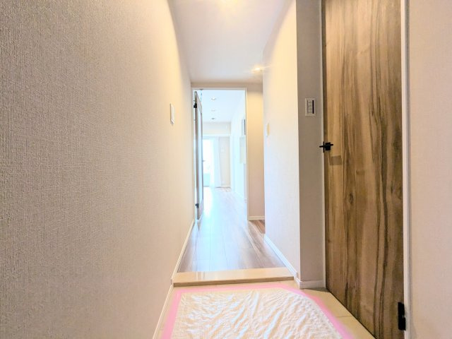 TOWER RESIDENCE TOKYOの玄関|～広々SIC付き玄関写真～ 玄関収納量が豊富です！