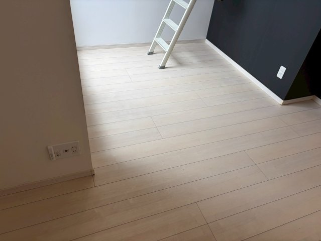 ラヴェリテ検見川の洋室