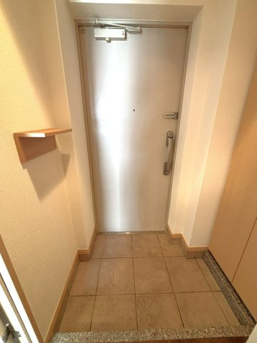ドルチェ日本橋浜町・弐番館の玄関