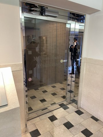 ミリオンガーデン小石川のエントランス