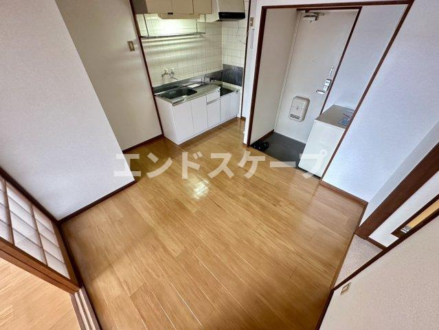 メゾンユキエの居間・リビング|高崎、前橋のお部屋探しはエンドスケープまで！お客様の理想お聞かせ下さい♪