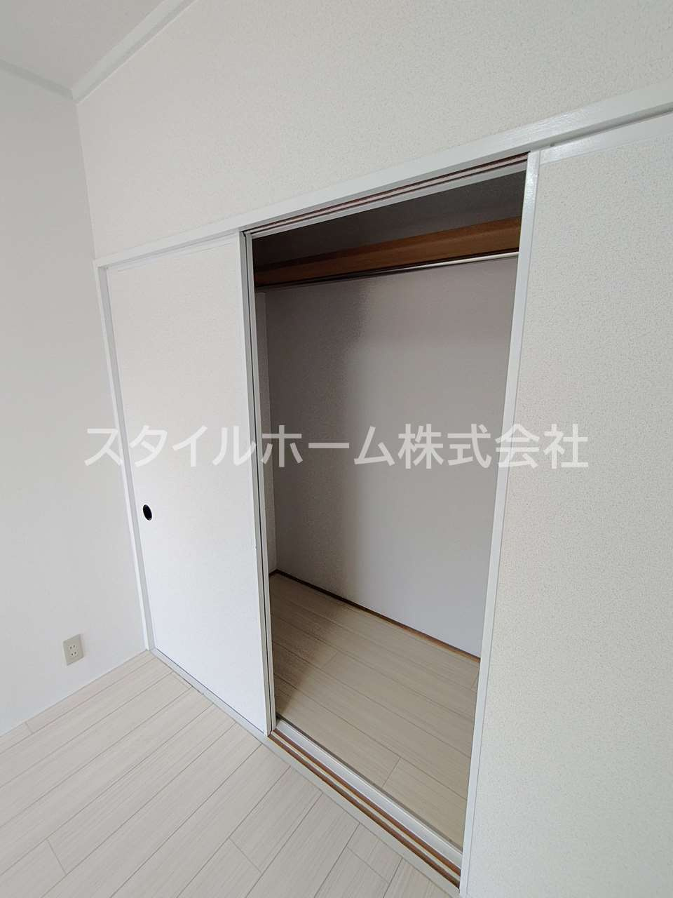 パークハイツ宮下の収納|別部屋写真です。