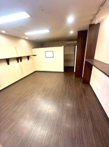 福田店舗の内装