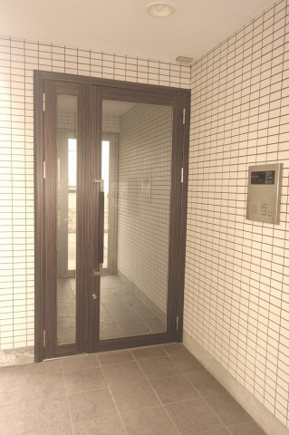 センタービレッジ千駄木のエントランス