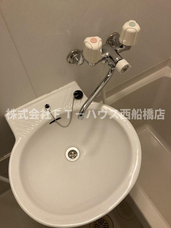 ＬＥＯ六拾参番館の洗面所