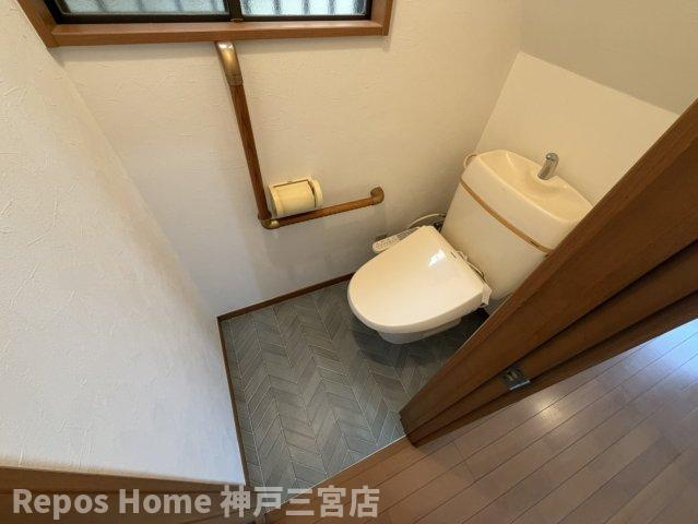 尼崎市次屋2丁目貸家のトイレ