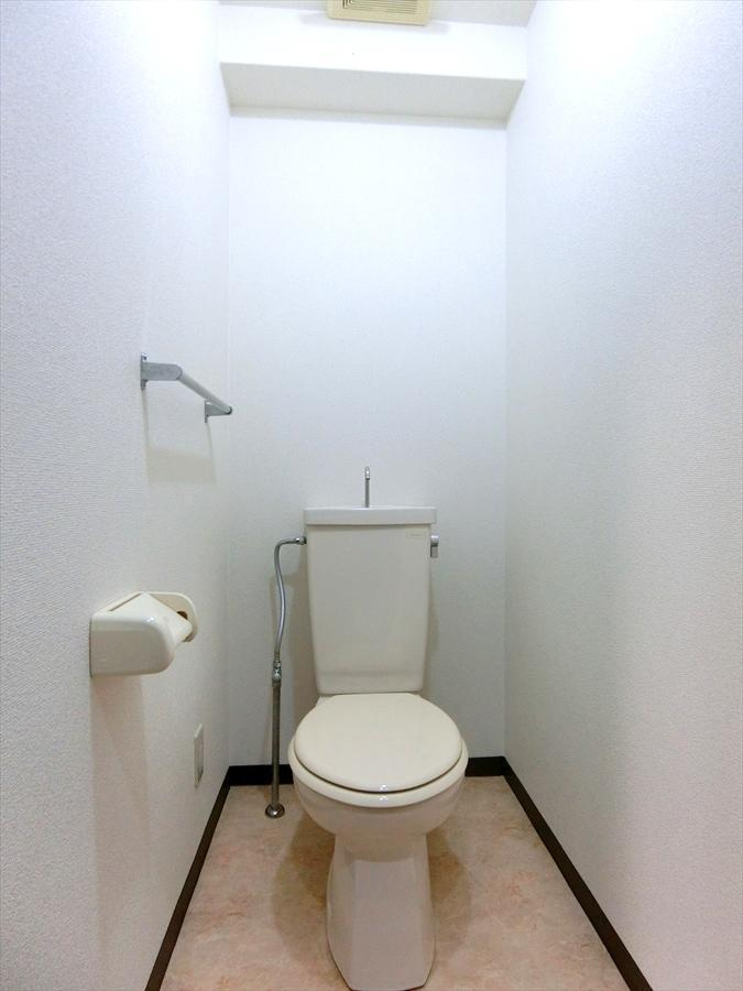 エスポワール六ツ門のトイレ|落ち着いたトイレです
