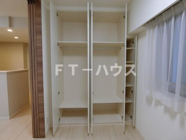 エクセレントシティ南行徳駅前の収納