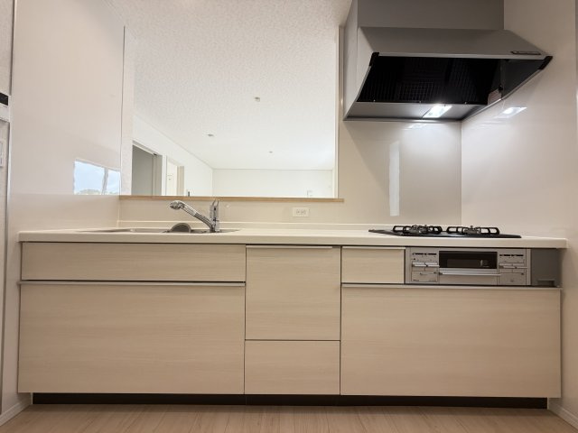 糸満市座波　第3（全4棟）1・2・4号棟のキッチン|4号棟　使いやすいシステムキッチン♪