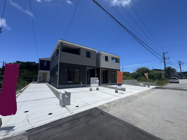 糸満市座波　第3（全4棟）1・2・4号棟の外観|4号棟　駐車3台可♪EV車充電設備付き♪