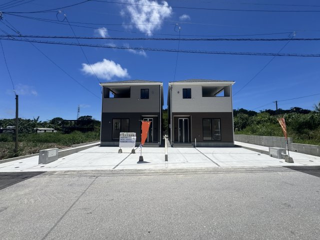 糸満市座波　第3（全4棟）1・2・4号棟の外観|※全棟駐車2～3台可♪EV車充電設備付き♪