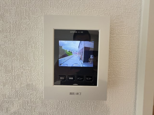 糸満市座波　第3（全4棟）1・2号棟のセキュリティ|1号棟　TVモニター付きインターフォン♪
