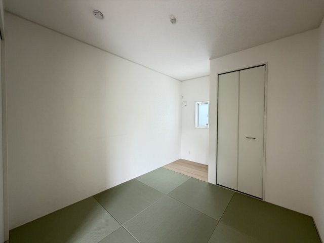 糸満市座波　第3（全4棟）1・2・4号棟の和室|4号棟　和洋室5.2帖＋収納付き♪