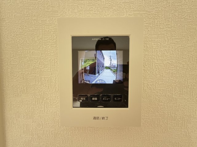糸満市座波　第3（全4棟）1・2・4号棟のセキュリティ|4号棟　TVモニター付きインターフォン♪
