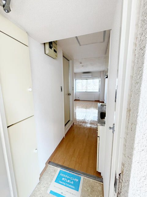 中銀日本橋マンシオンの玄関
