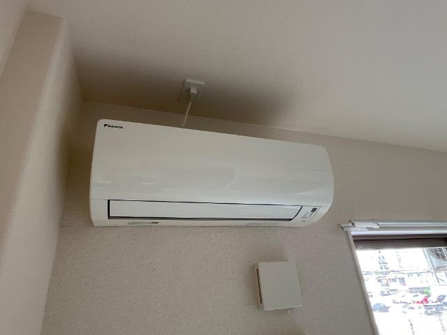 ブリエ　ロッシュ　Ｕの設備|エアコン