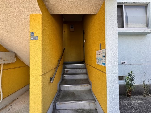 天神スカイハイツのエントランス