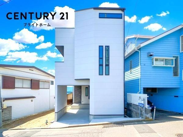 川崎市中原区上平間の新築一戸建の外観：施工例|同じ施工会社が建築した施工例です。
同仕様物件のご案内もさせていただきます。
※外壁・屋根・玄関等の色合いや形状は違います。