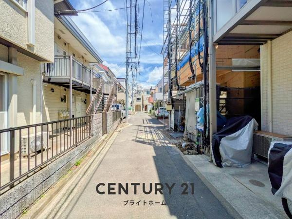 川崎市中原区上平間の新築一戸建の前面道路含む現地写真|閑静な住宅街につき住環境良好です♪
お気軽にお問い合わせください。