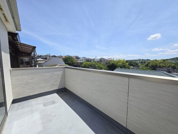 横浜市磯子区杉田８丁目の中古一戸建のバルコニー|陽当り良好のバルコニー！
風通しもよく気持ちいいです