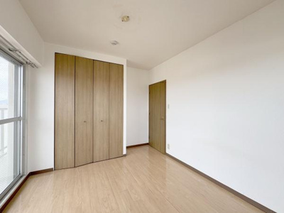 【子供部屋】 | パレス泉北深井 | 収納を完備！ベッドや机の配置もしやすく好きなものを飾る楽しみもあるお部屋♪お好みの部屋を自由につくることができます！