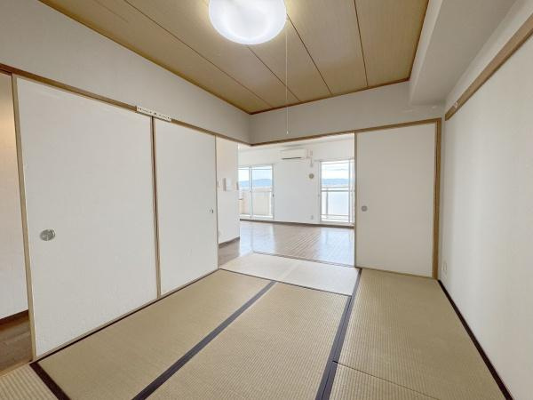 【和室】 | パレス泉北深井 | 畳の上で横になったりとご家族のリラックススペースになりそうです♪