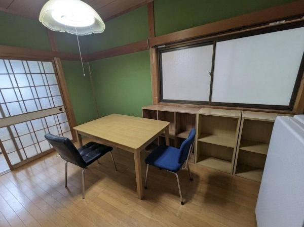 【居間・リビング】 | 門真市北巣本町　中古戸建 | こちらの画像は、AIを用いて家具等を消しております。