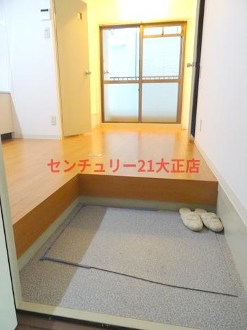 シティエステート小林の玄関