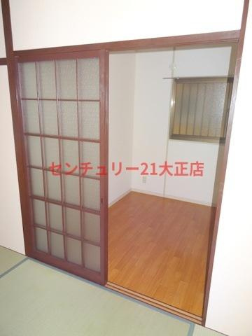 シティエステート小林の洋室