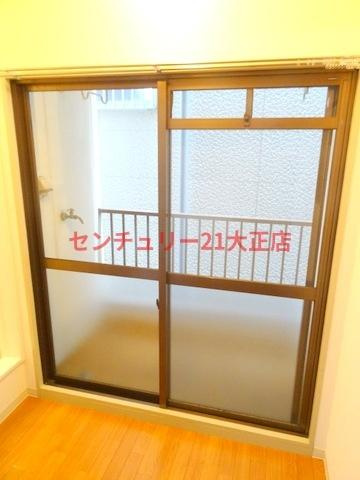 シティエステート小林の洋室