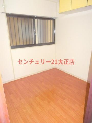 シティエステート小林の洋室