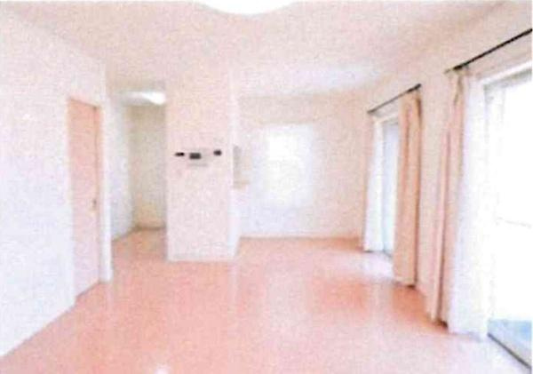 岡崎市上地1丁目・中古戸建の居間・リビング