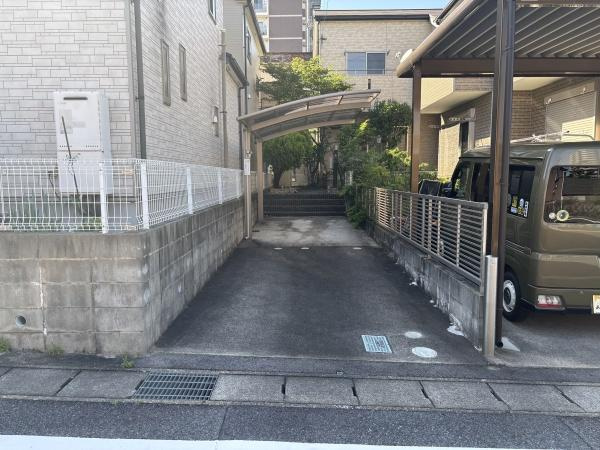 岡崎市明大寺町中道・中古戸建の駐車場|２台駐車できます！