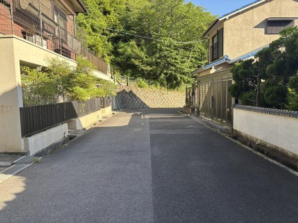 岡崎市滝町・中古戸建の前面道路含む現地写真|前面道路です。