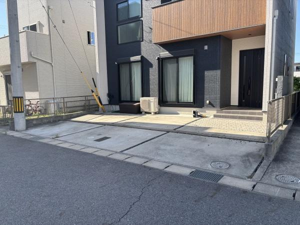 岡崎市丸山町・中古戸建の駐車場|広々２台駐車できます！