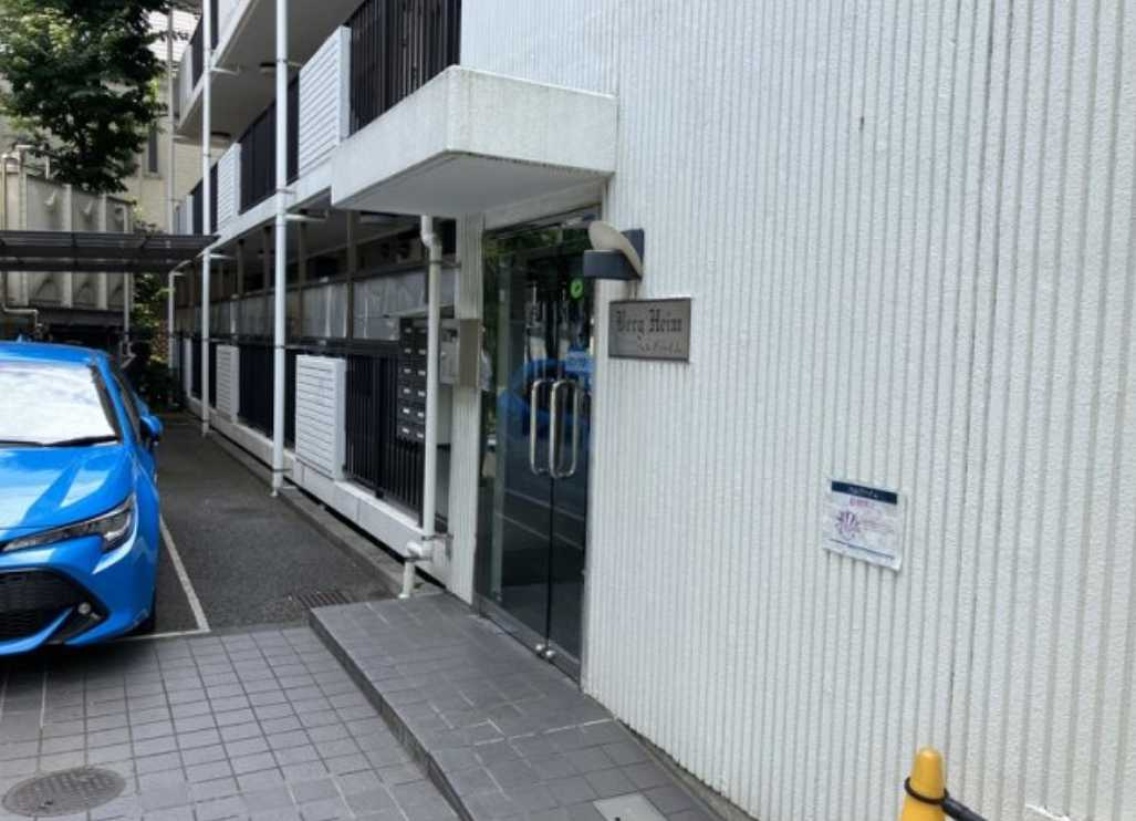 ベルグハイム　礼金0　独立洗面台　オートロックのエントランス