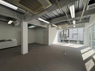 【ロビー】 | Ｓｈｉｒａｓｕｎａ　ｂｌｄｇ．ＮＡＧＡＴＡＣＨＯ（白砂ビル）