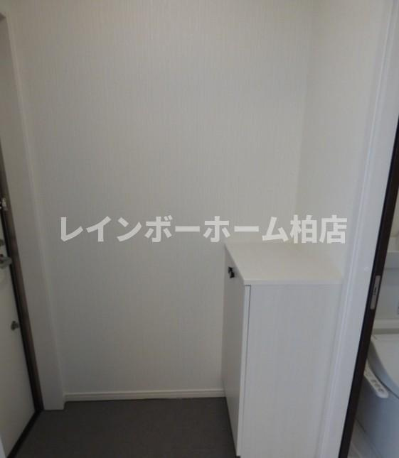 特典：仲介手数料が無料です!!の玄関