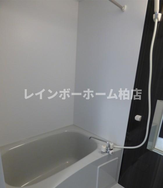 特典：仲介手数料が無料です!!の浴室