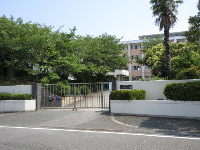 サンレイクの周辺|羽山台小学校まで250m