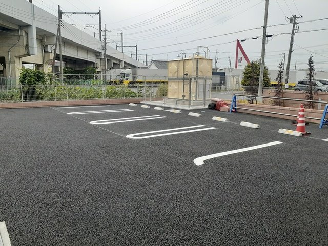 アプリコットの駐車場