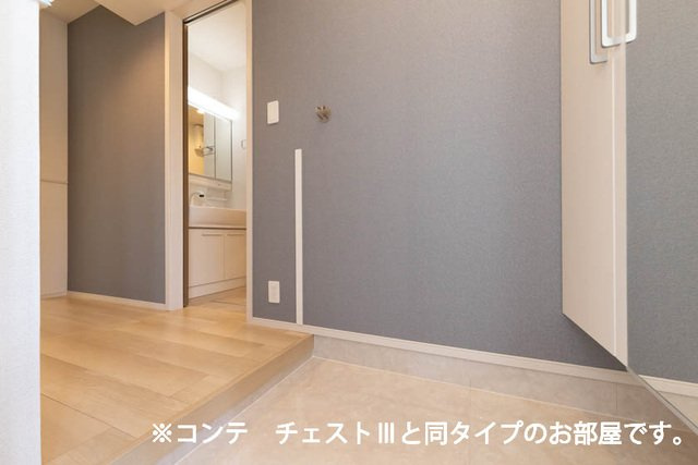 ヒカルサ東加古川の玄関